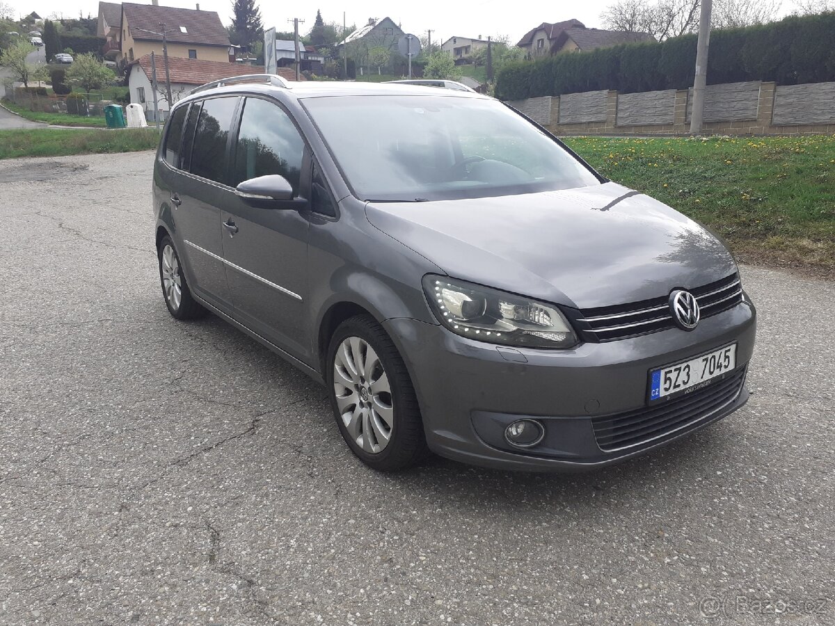 Volkswagen Touran 2.0 TDI DSG - 5