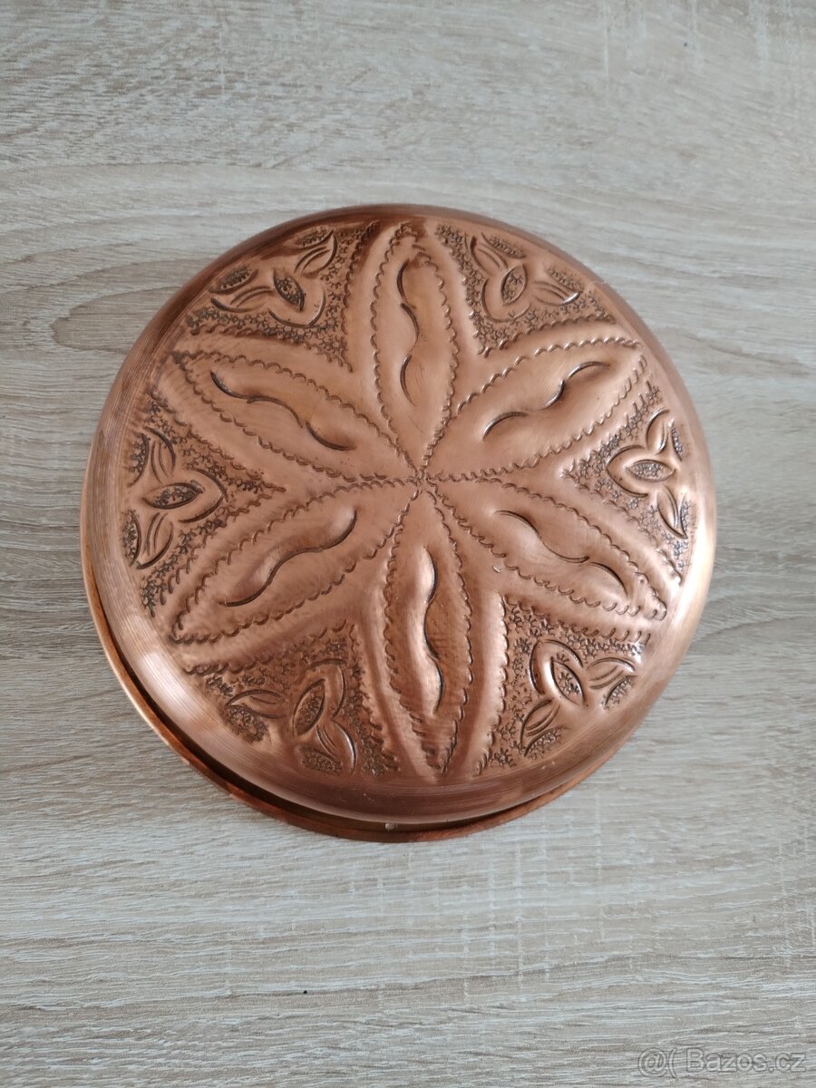 Měděná forma na bábovku. - 5