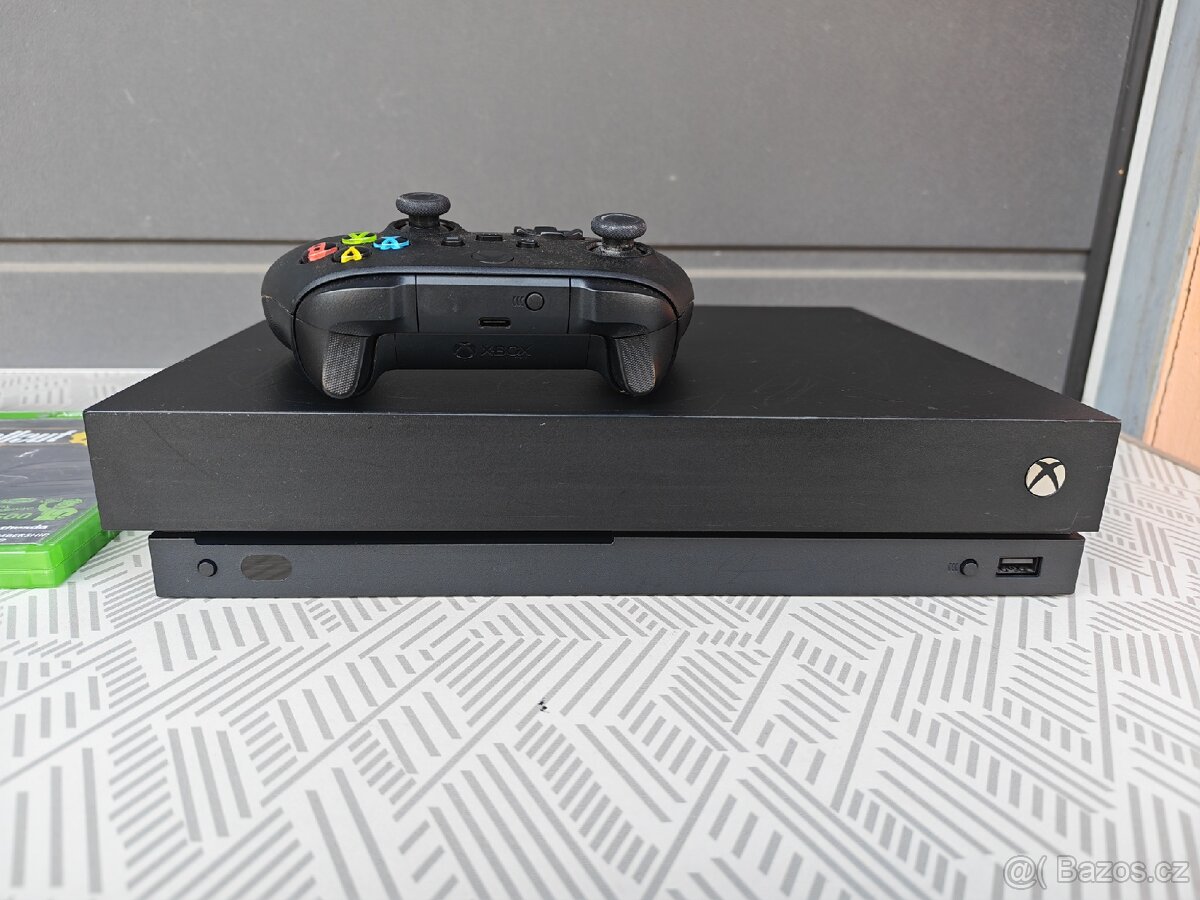 Xbox one X 1TB - 5