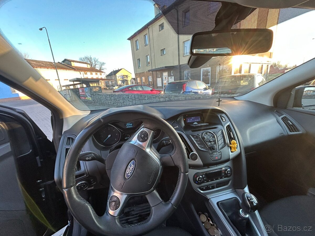 Ford Focus 1,6 TDCi hatchback - 5