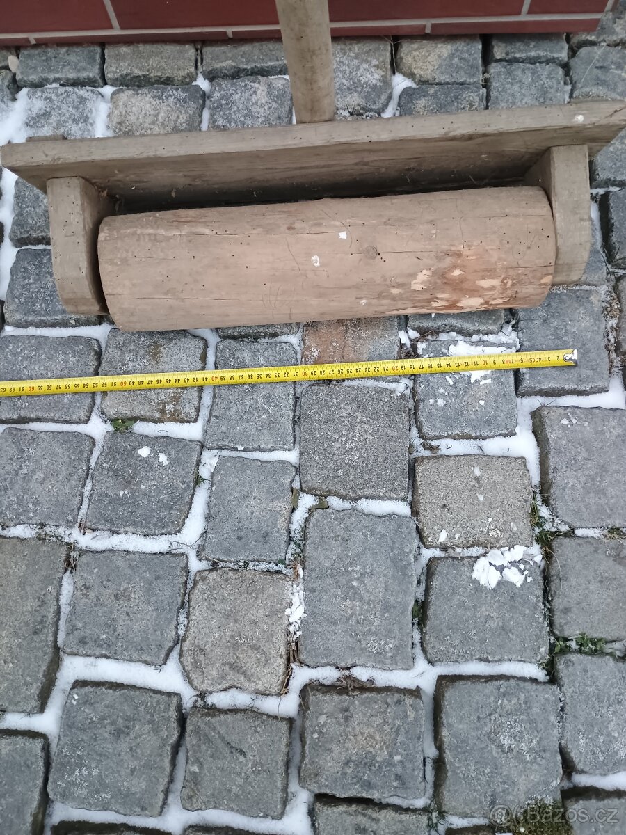 Dřevěný válec na zahradu. - 5
