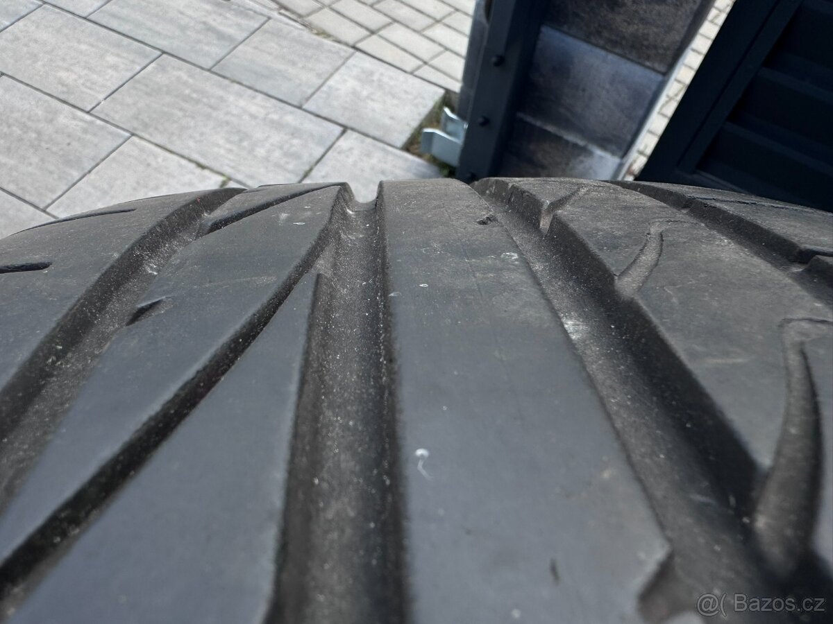 Letní pneu 235 50 19 Bridgestone - 5