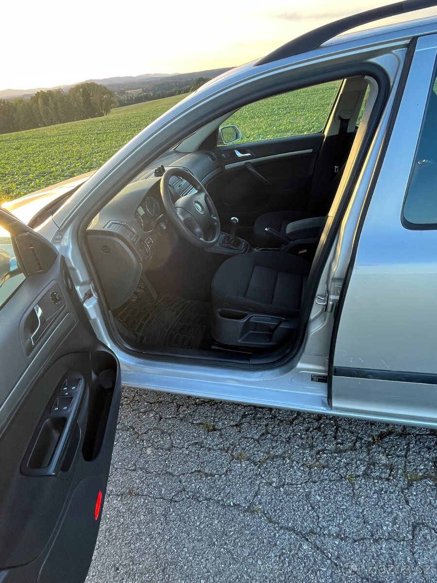 Škoda octavia 2 2.0 TDi 103kw - 5