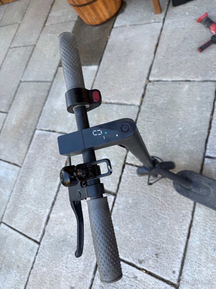 Prodám elektrokoloběžku Xiaomi Mi Electric Scooter 1S - 5