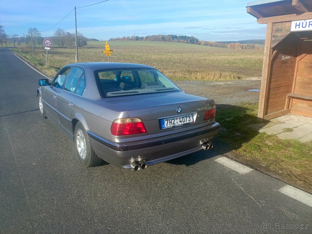 BMW 740i e38 top stav bez investic - 5