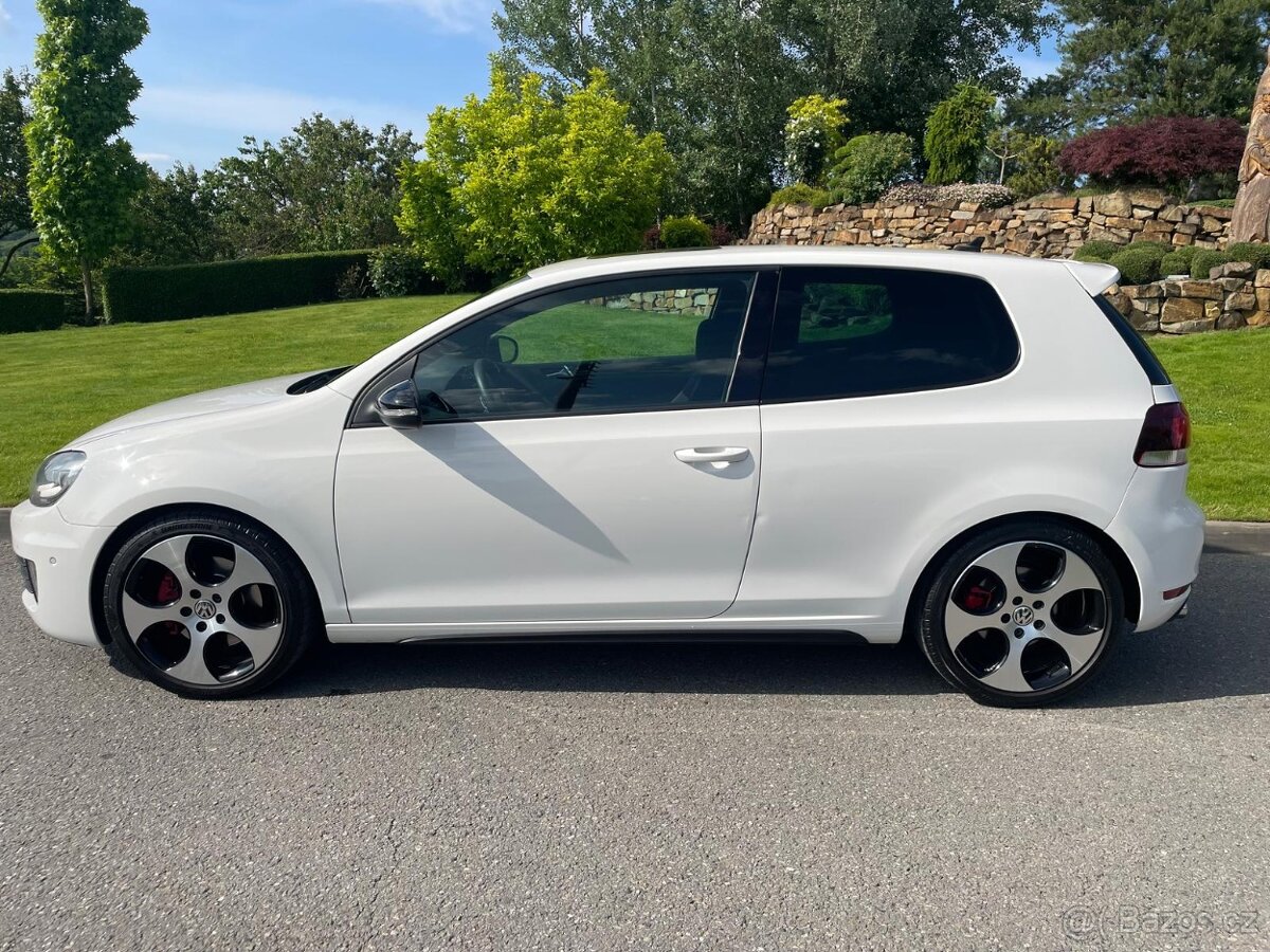 VOLKSWAGEN GOLF 2,0 TSI GTI 155 KW NAVI KAMERA TEMPOMAT - 5