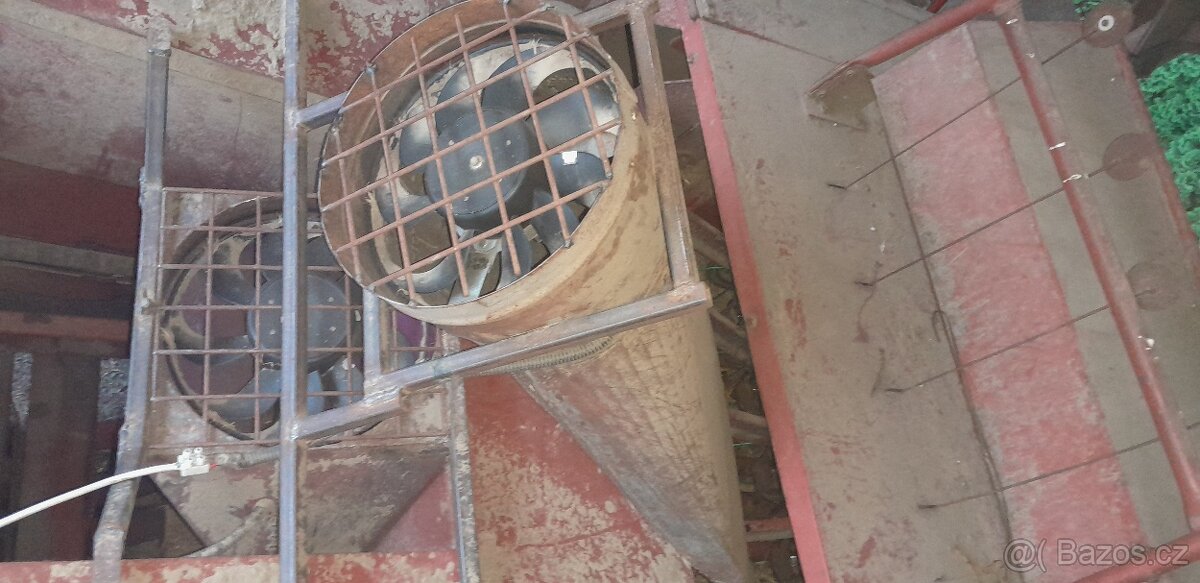 Lis Hesston 4700 - 5