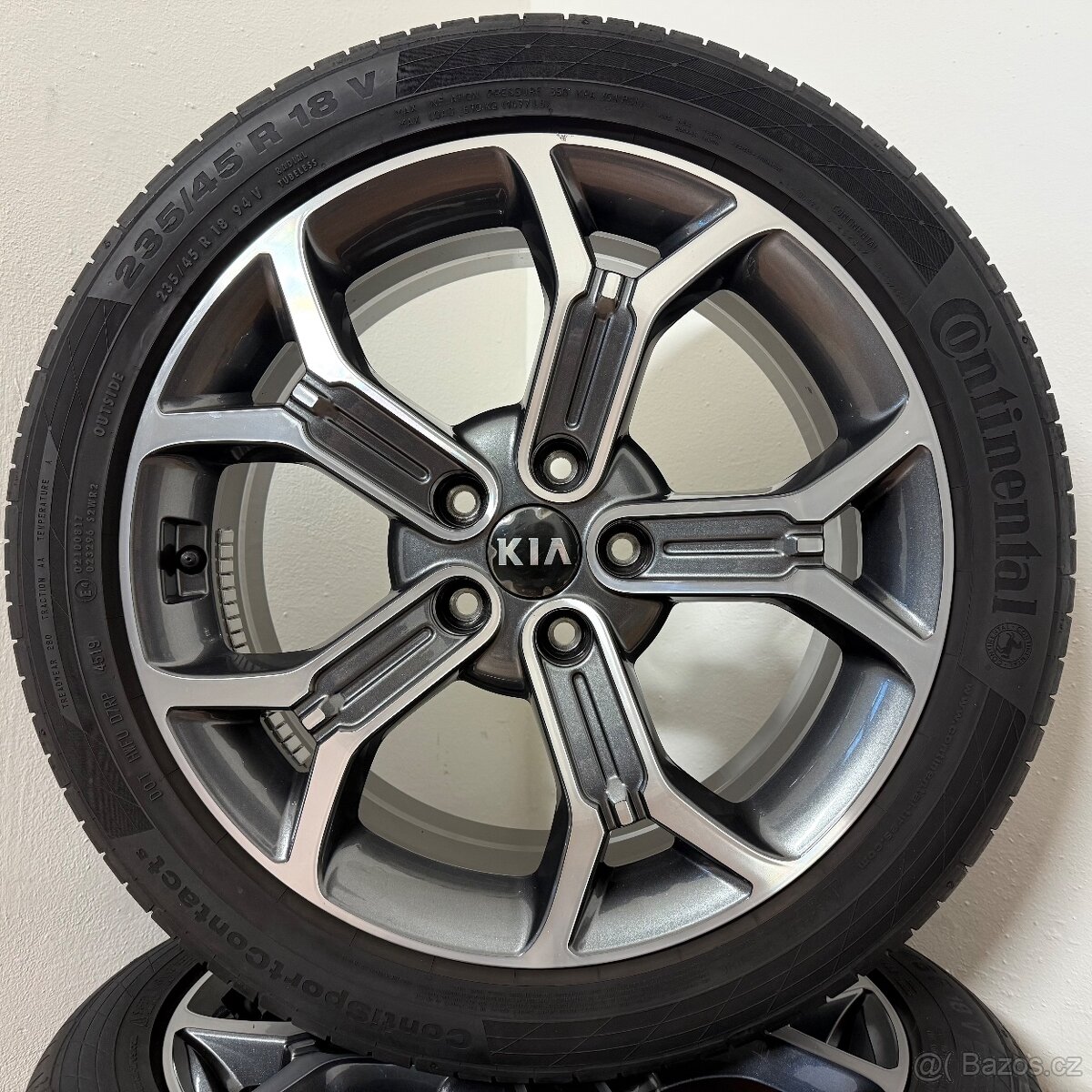 KIA XCEED 5x114,3 ET45+LETNÍ 235/45R18 6mm - 5