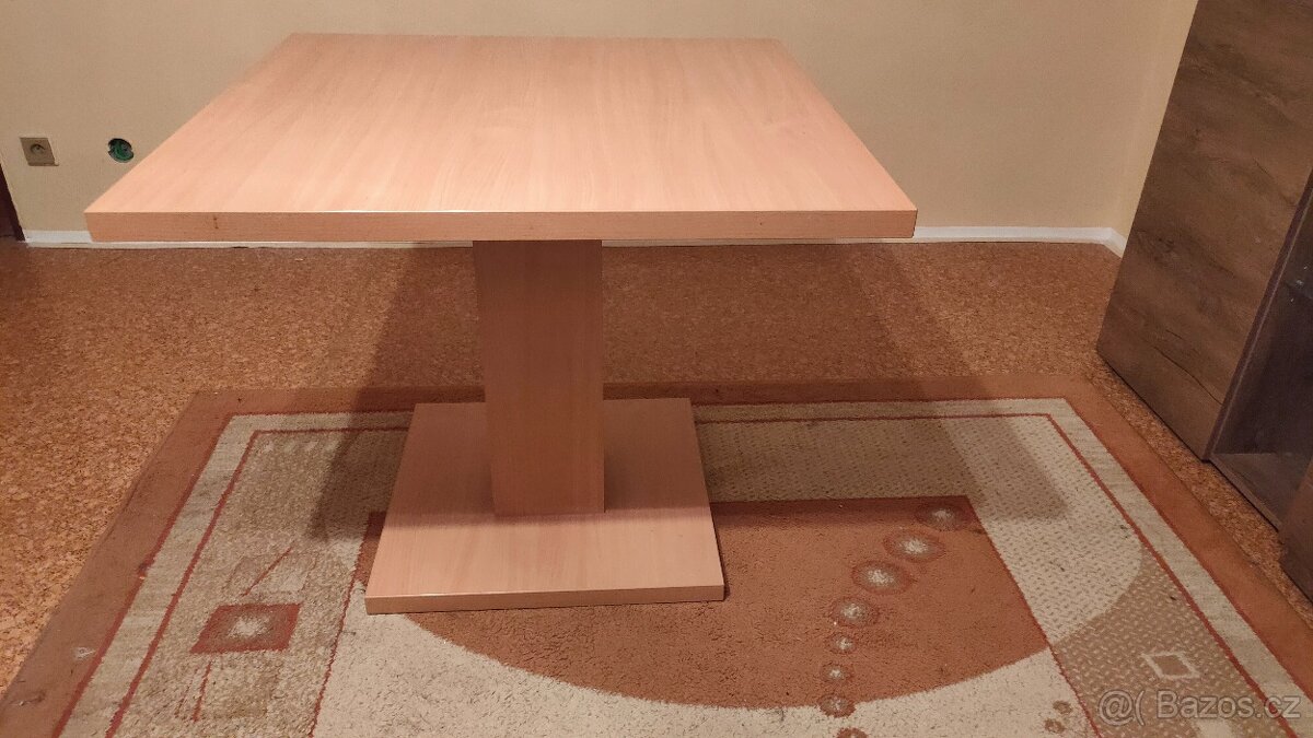 Jídelní stůl - 5