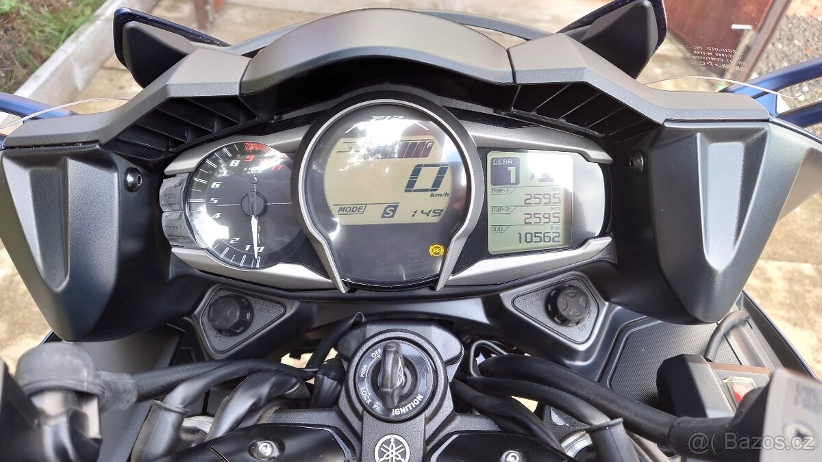 Yamaha FJR 1300 AE - 5