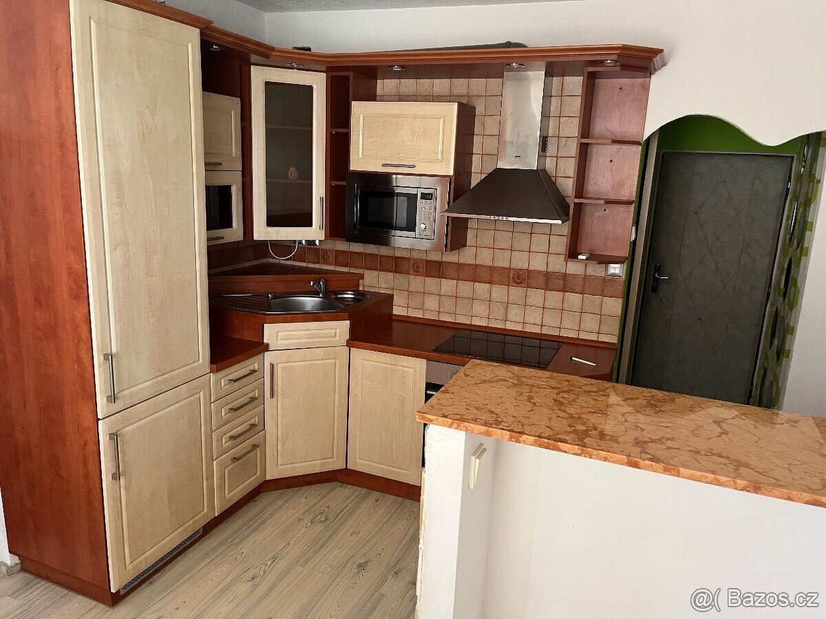 Pronájem 1+1, s balkonem - 5