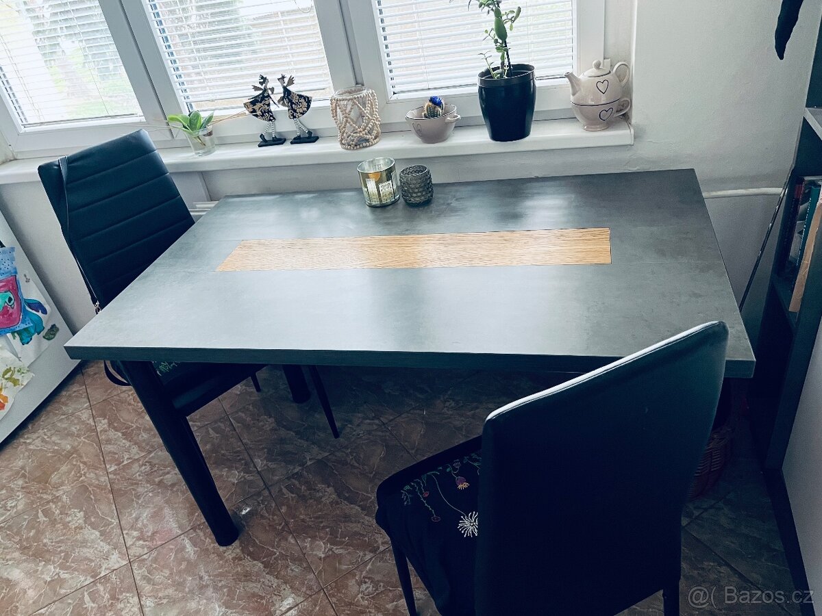 Jídelní stůl - 5