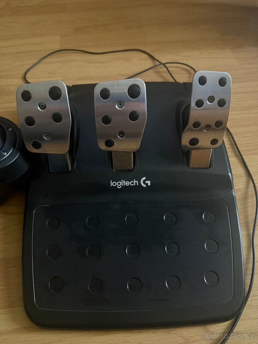 Logitech G29 s pedály a řadicí pákou - 5