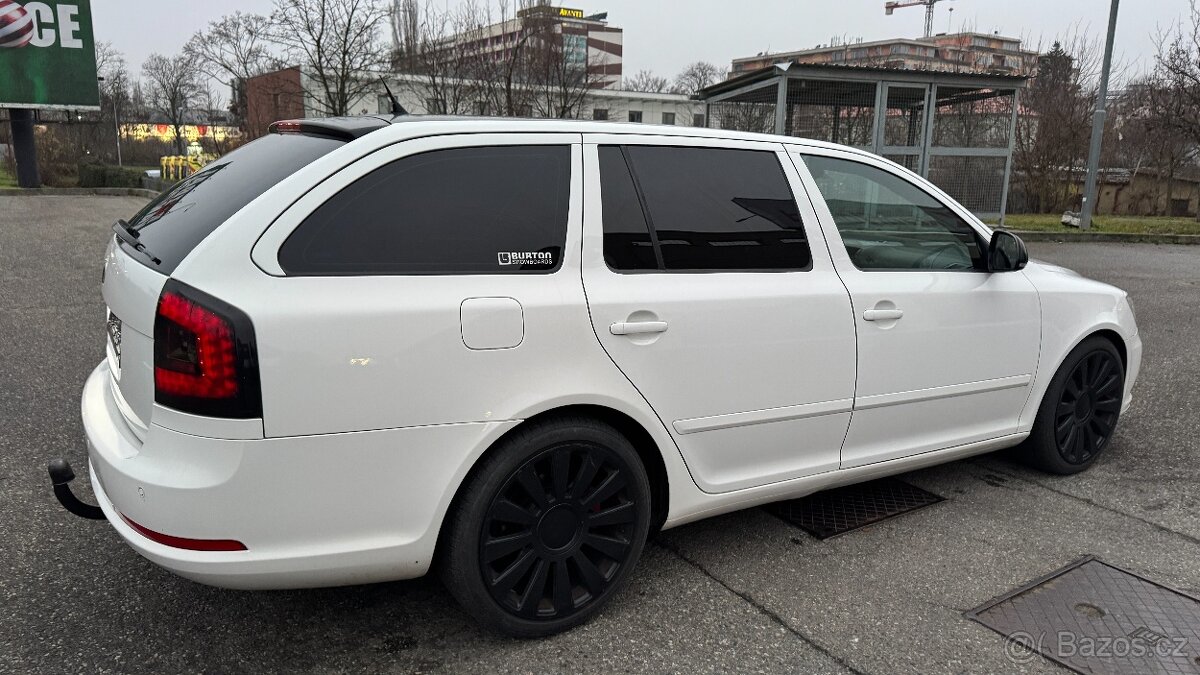 Škoda Octavia RS 2.0TDI 125kW XENON - 5