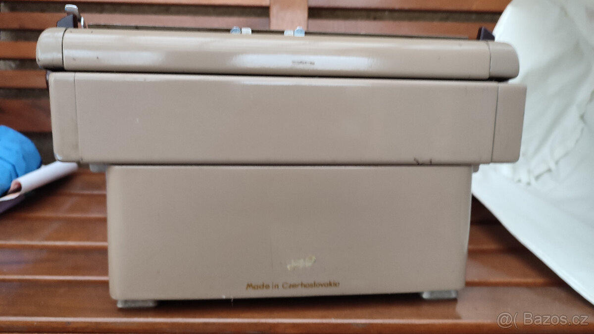 Psací stroj československé výroby - 5