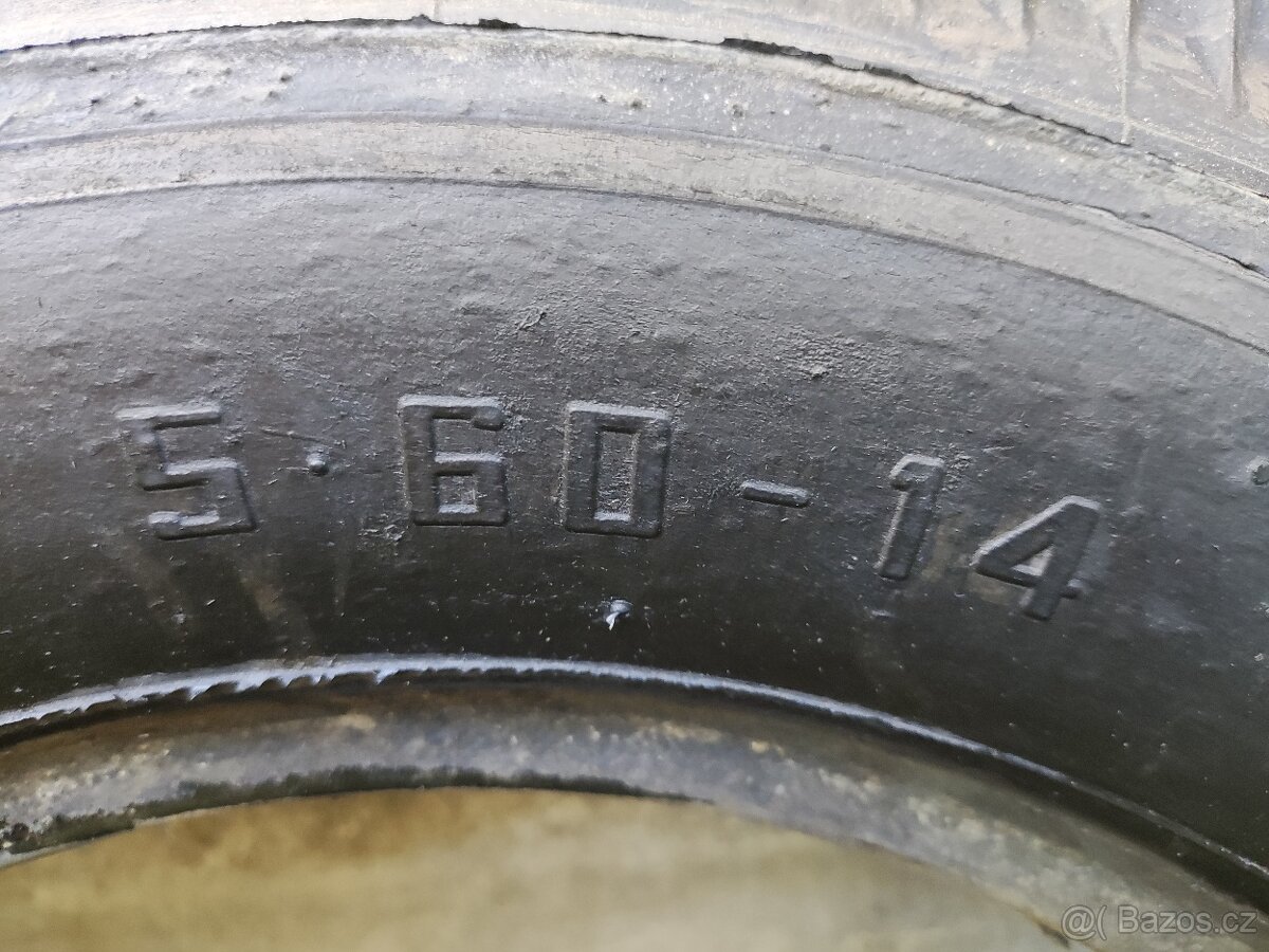 Pneumatiky na veterána Simca Elyseé - 5