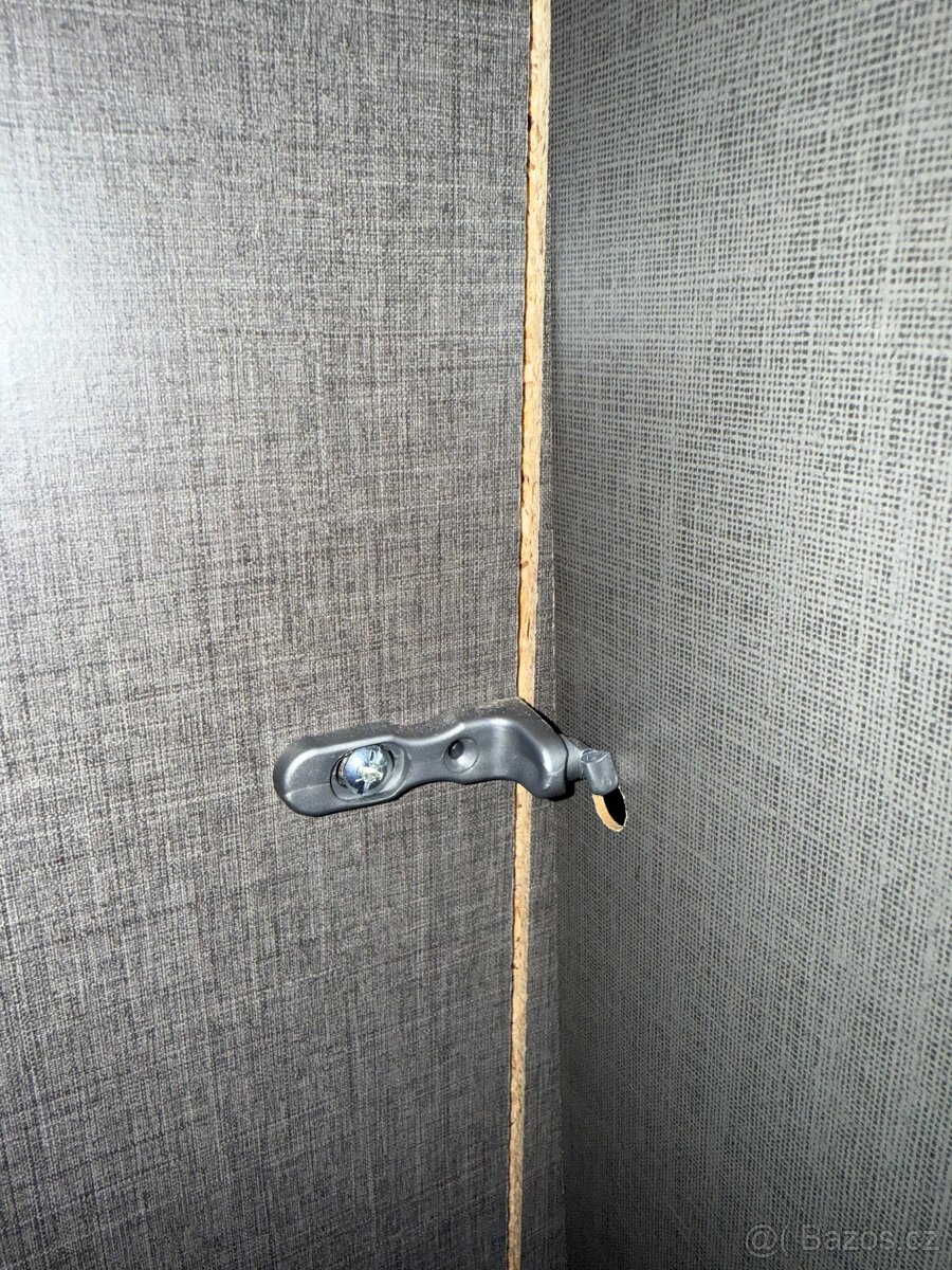 Manželská postel se skříní - 5