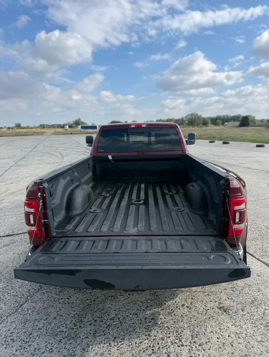 Dodge RAM 3500 6.7Cummins Diesel pickup - 5