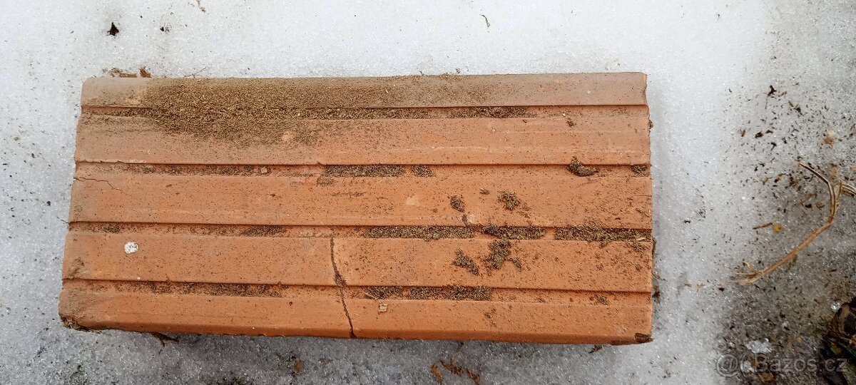 Cihle a hurdisky i - 5
