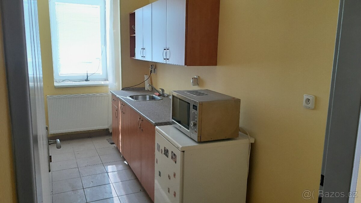 Komerční objekt, sklady, výroba, kanceláře, dílny -3237m2 - 5