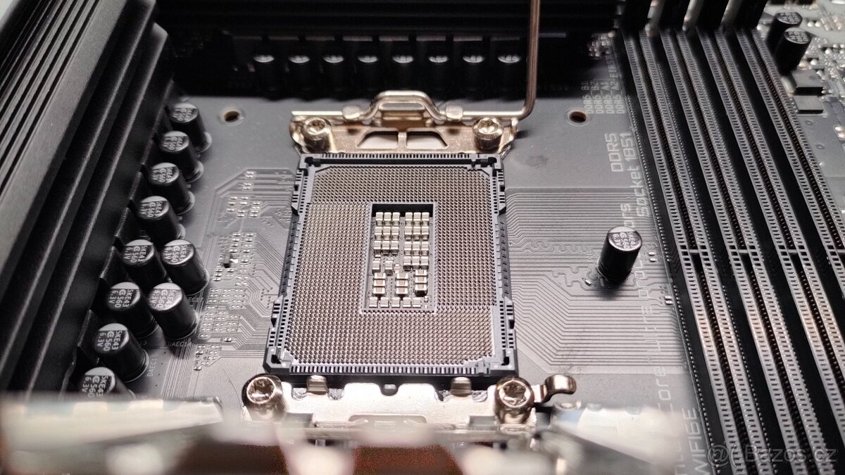 GIGABYTE Z890 UD WIFI6E - 5