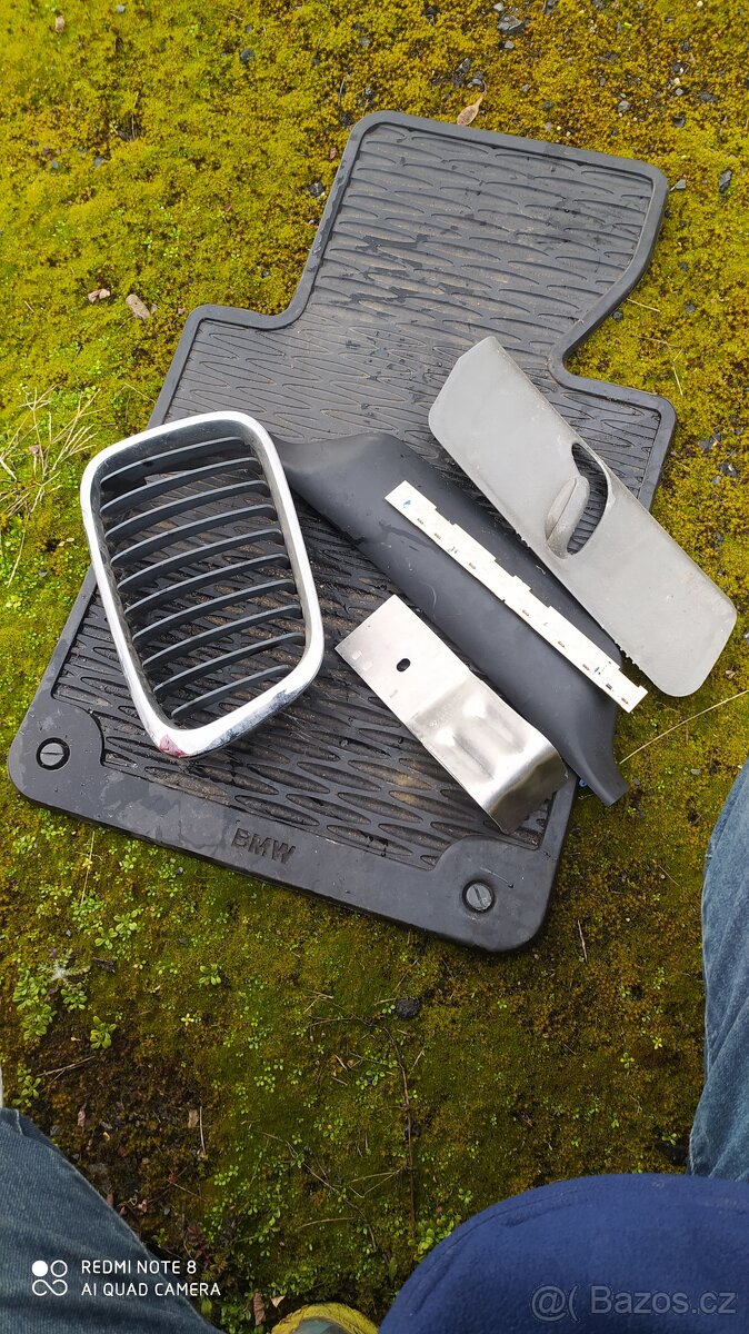 Zadní světla BMW 3, návod 318 ti, koberecky - 5