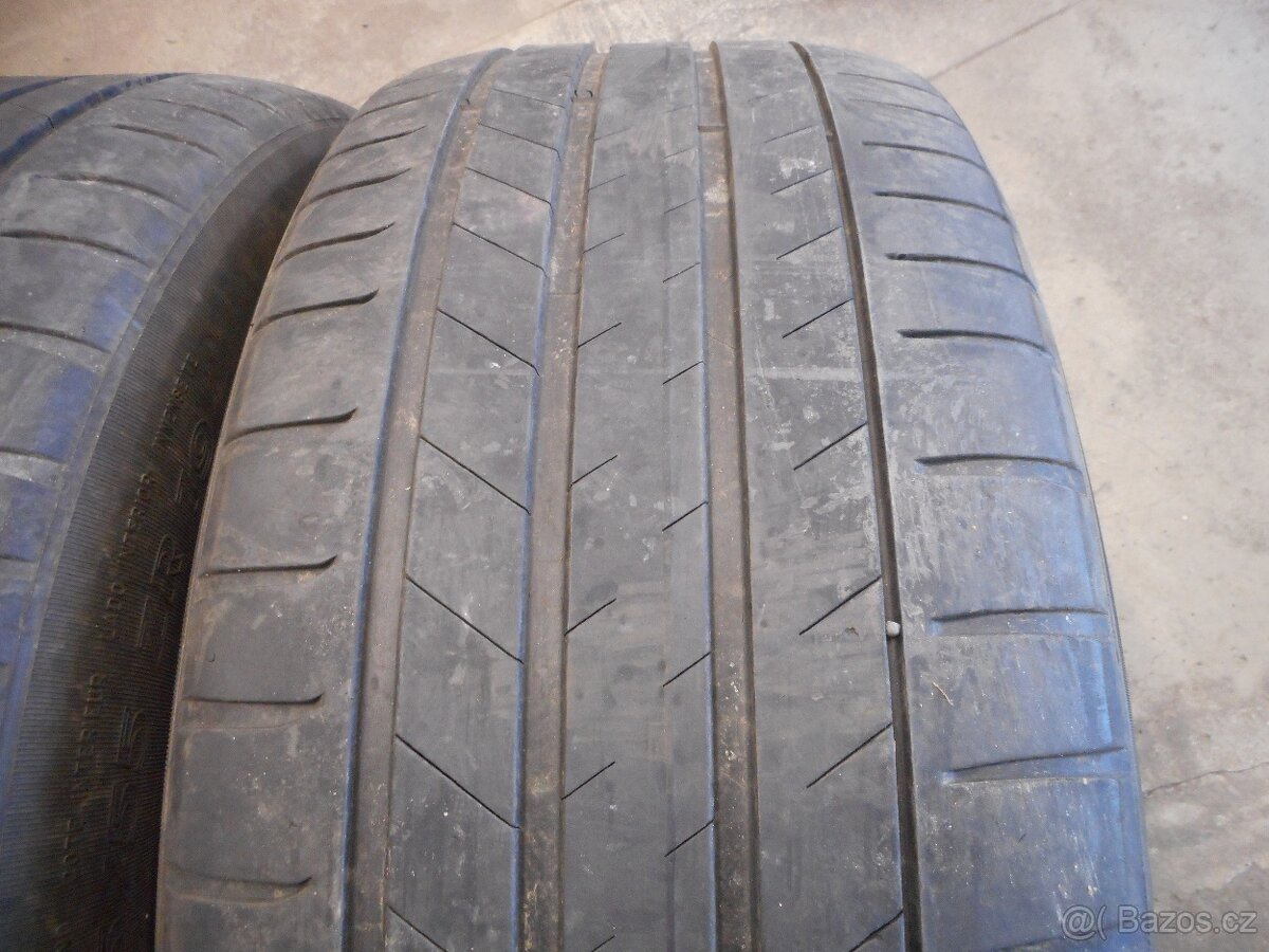 255/55R19 - 5