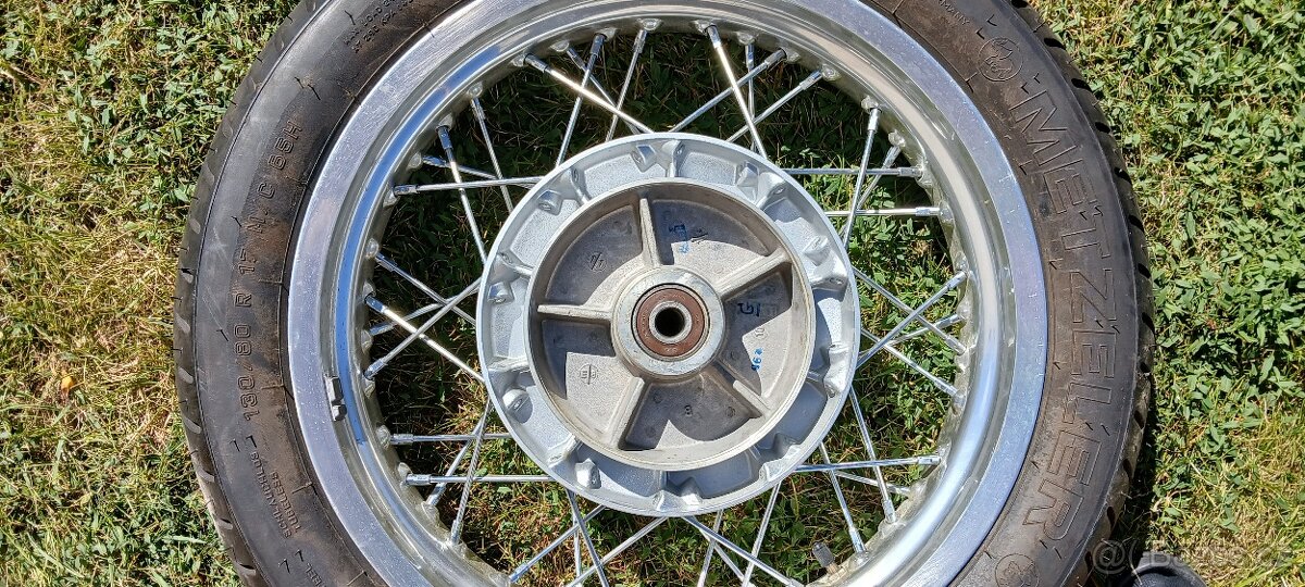 Triumph Thruxton - kola - 5