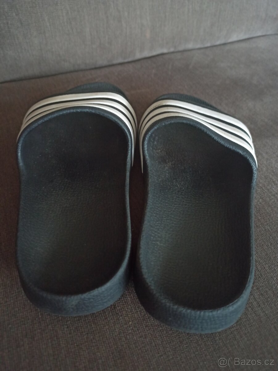 Pantofle Adidas 32 - 5