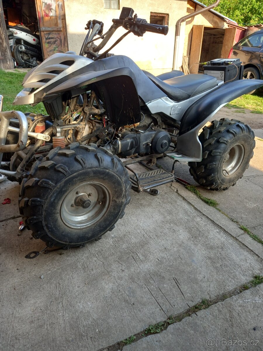 Prodám čtyřkolku 150 ccm