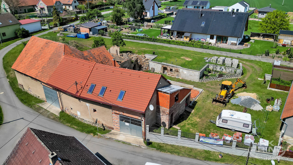 Prodej hospodářského stavení, statku, na pozemku 2.701 m2, B - 5