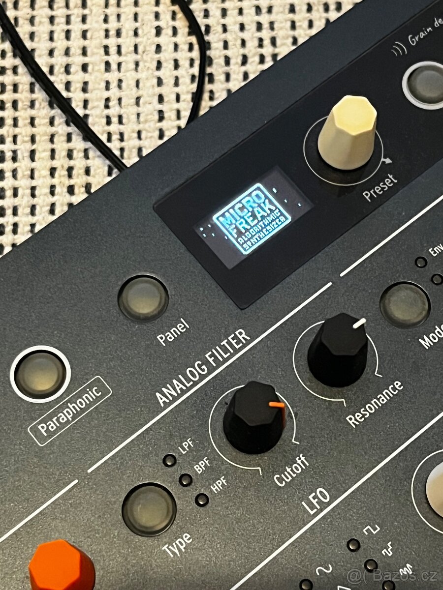 Hybridní syntetizátor Arturia Microfreak - 5