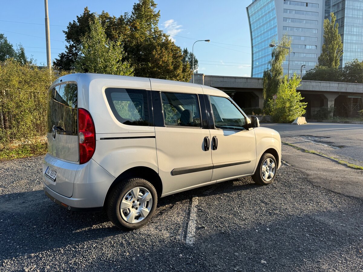 Prodám Opel Combo D Colorado 1.6 CDTI (70 kW)