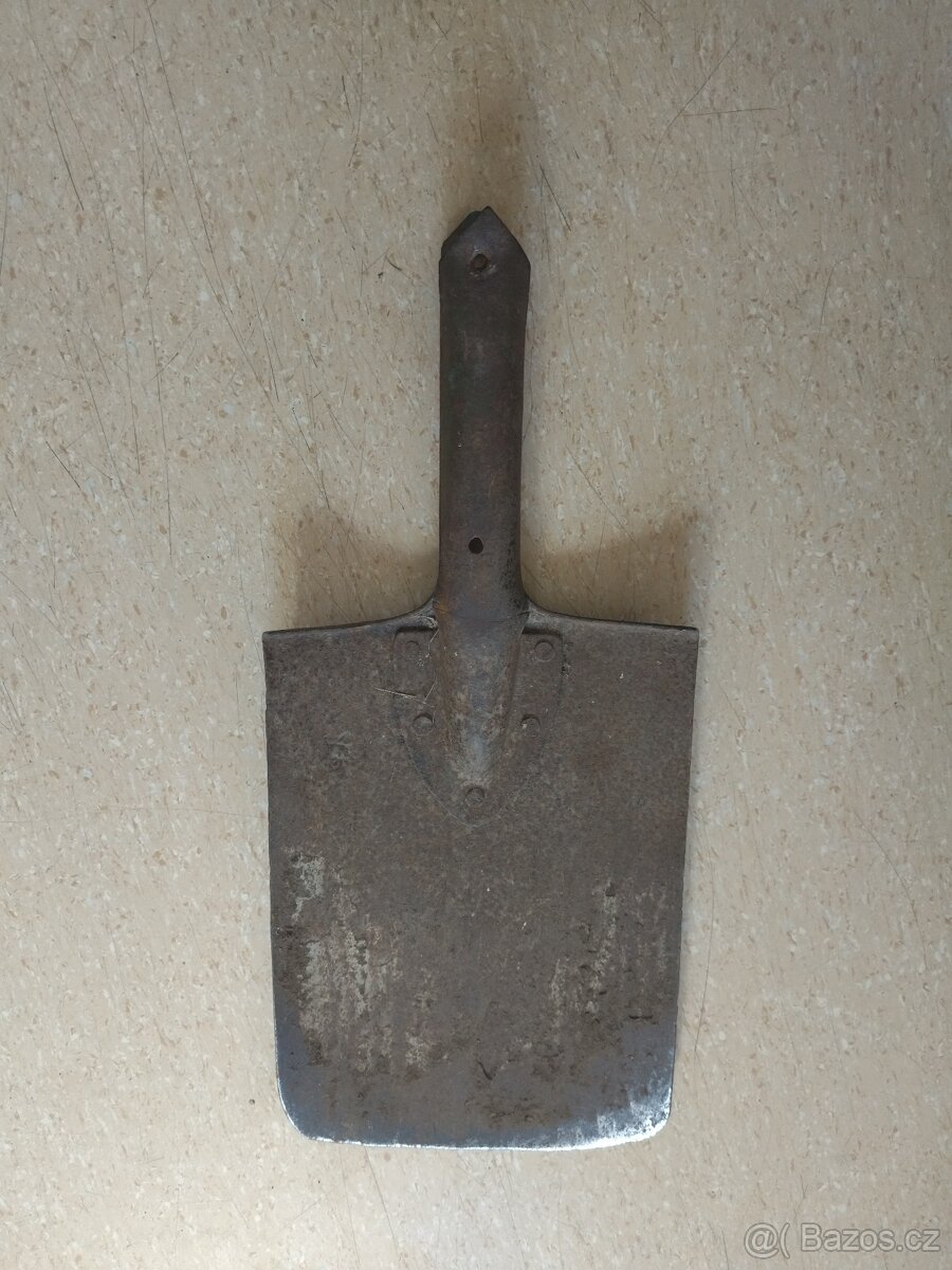 ZAHRADNICKÉ NÁŘADÍ - 5