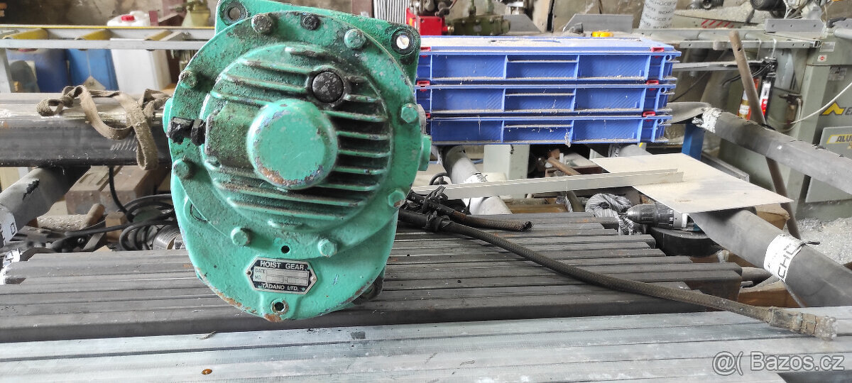 Hydraulický motor s převodovkou - 5