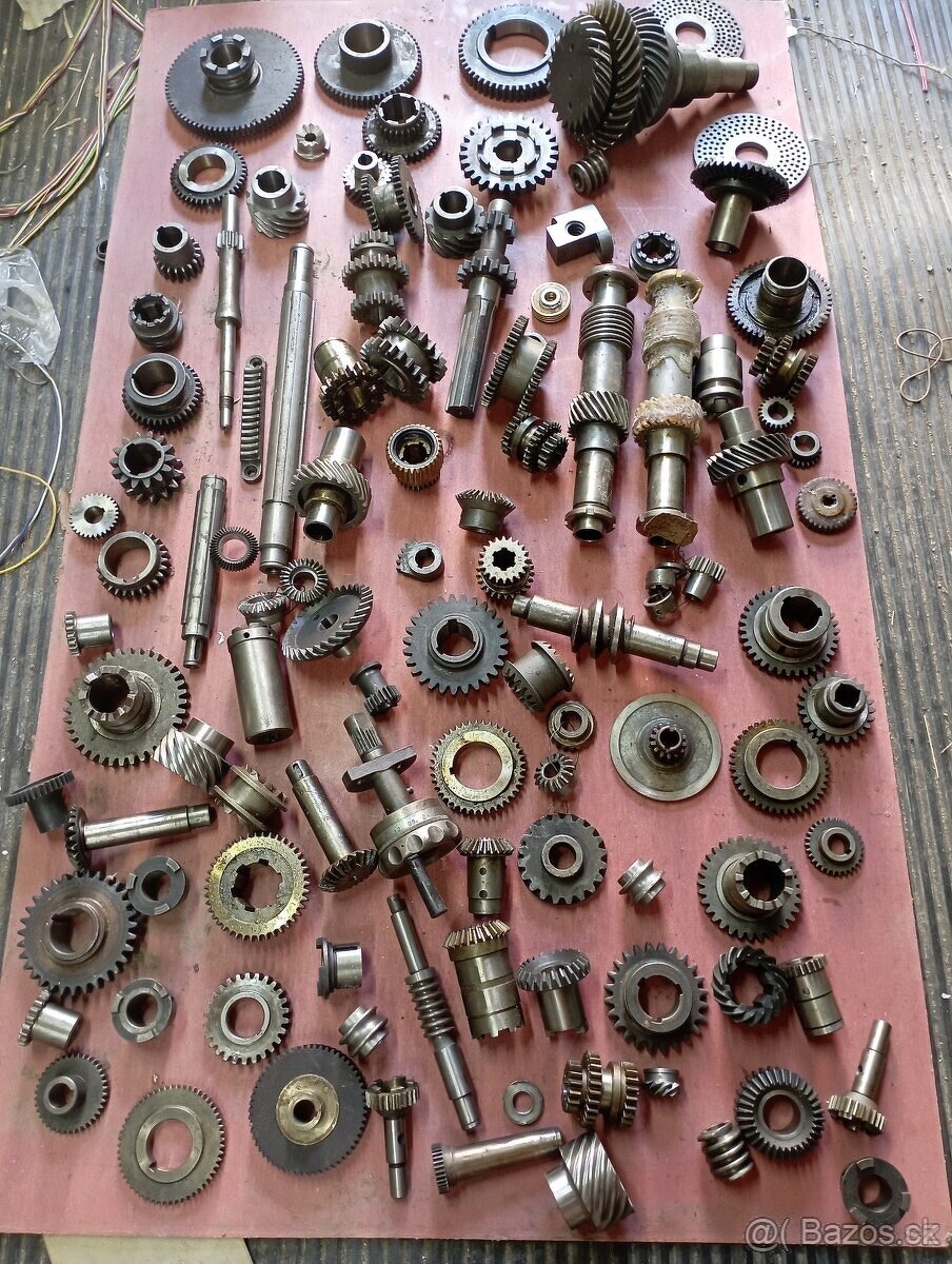 Díly frézky soustruhy - 5