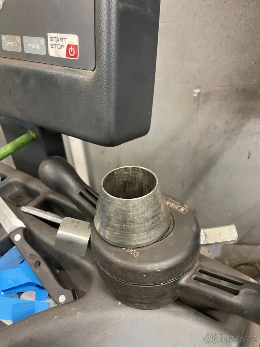 Vyvažovačka kol FASEP B328 – automatické upínání - 5