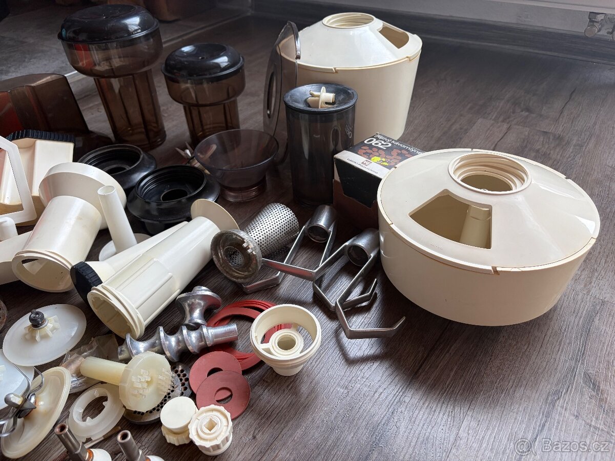 Kuchyňský robot ETA 0010 s bohatým příslušenstvím - 5