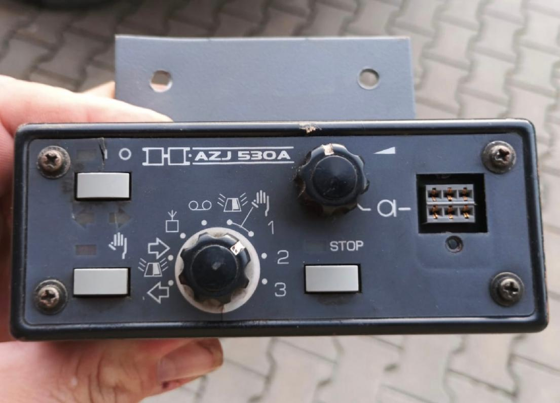 Modrý i oranžový maják s AZD 501 - 5