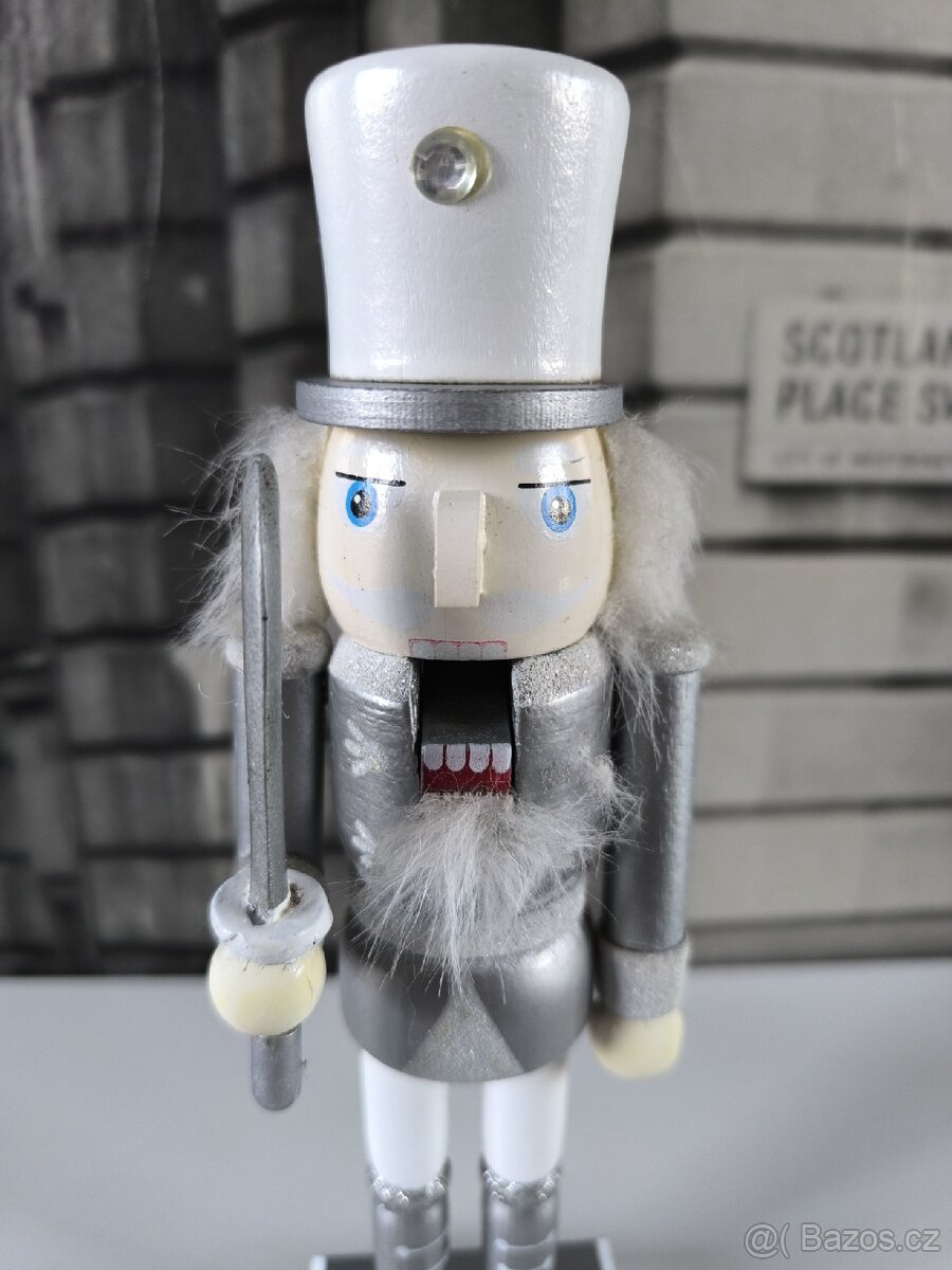 Dřevěná figurka - Louskáček - 5
