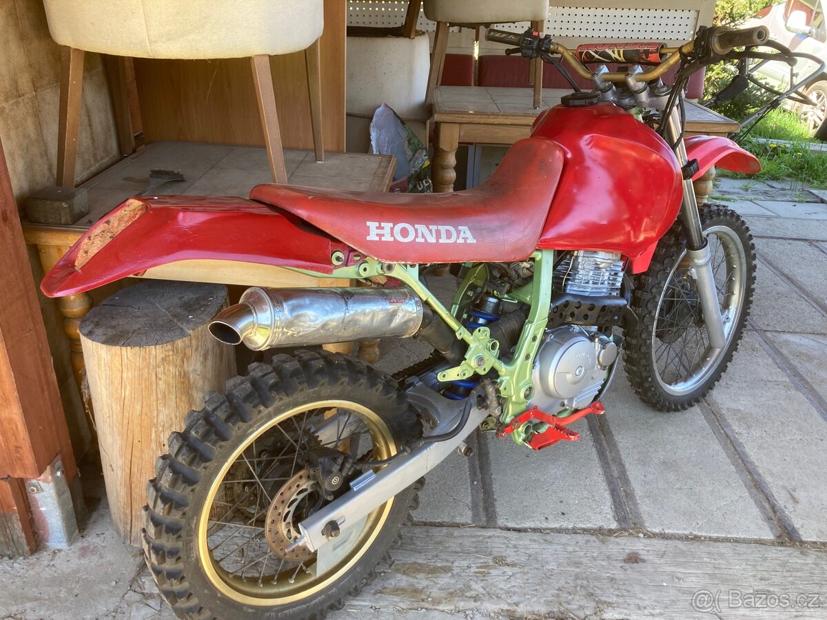 Enduro Honda NX 650