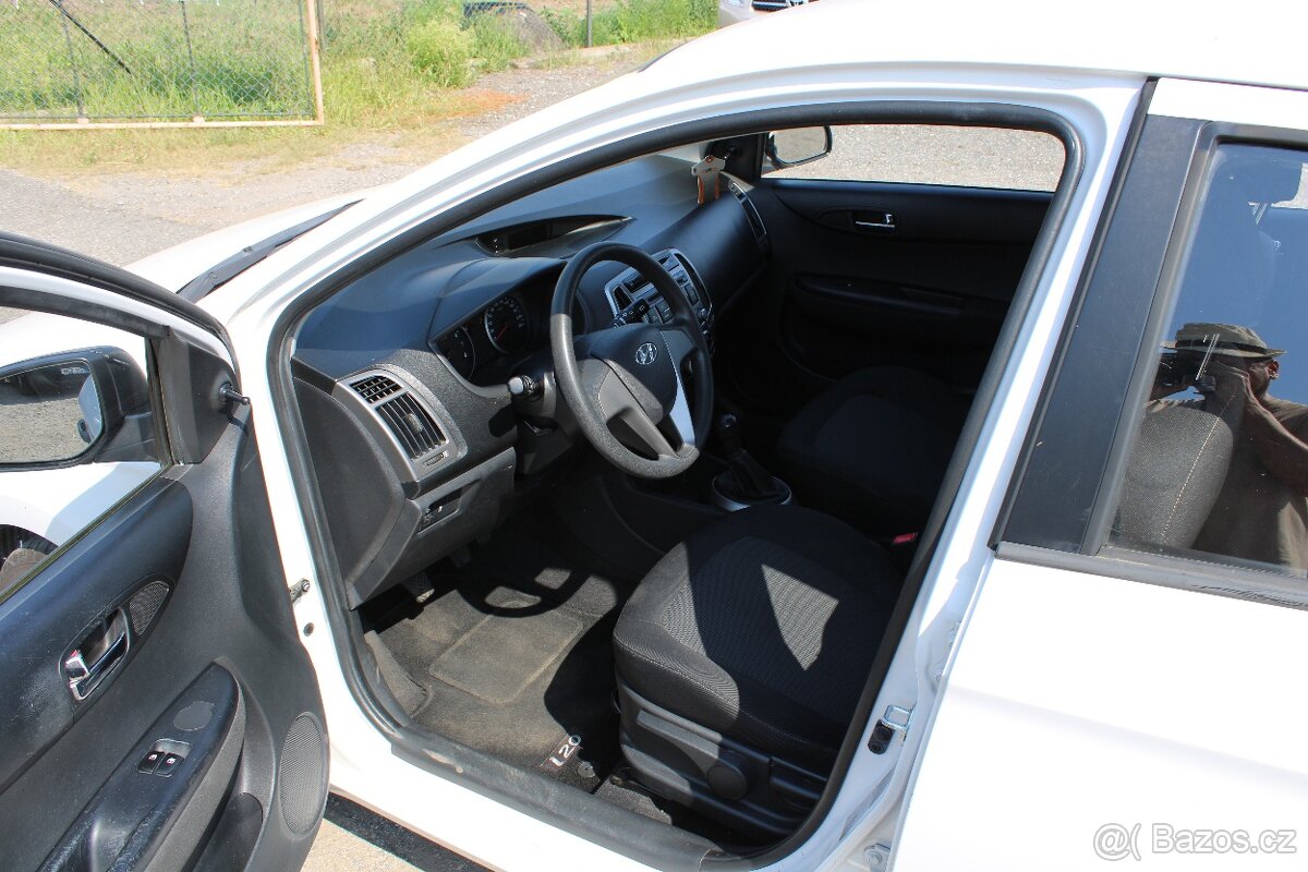 Hyundai i20, 1,2i 62KW, 1.maj.,ČR, 66.273 km, r.v. 2014 - 5