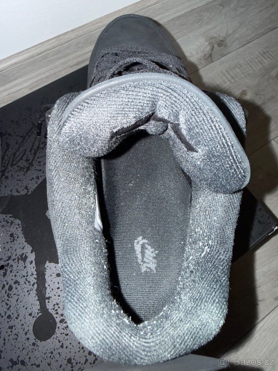 Jordan 4 Black Cat 2025 - 5