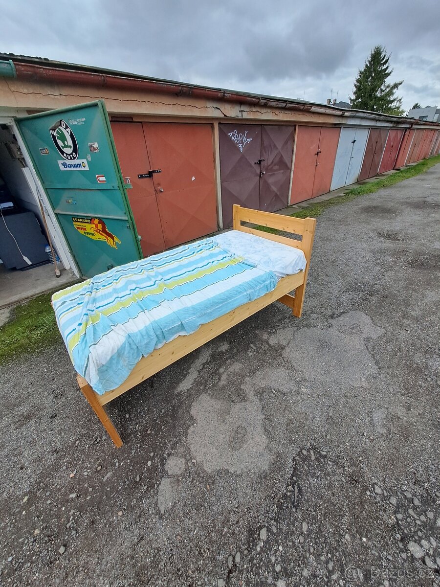 postel s elektrickým polohovatelným roštem - 5