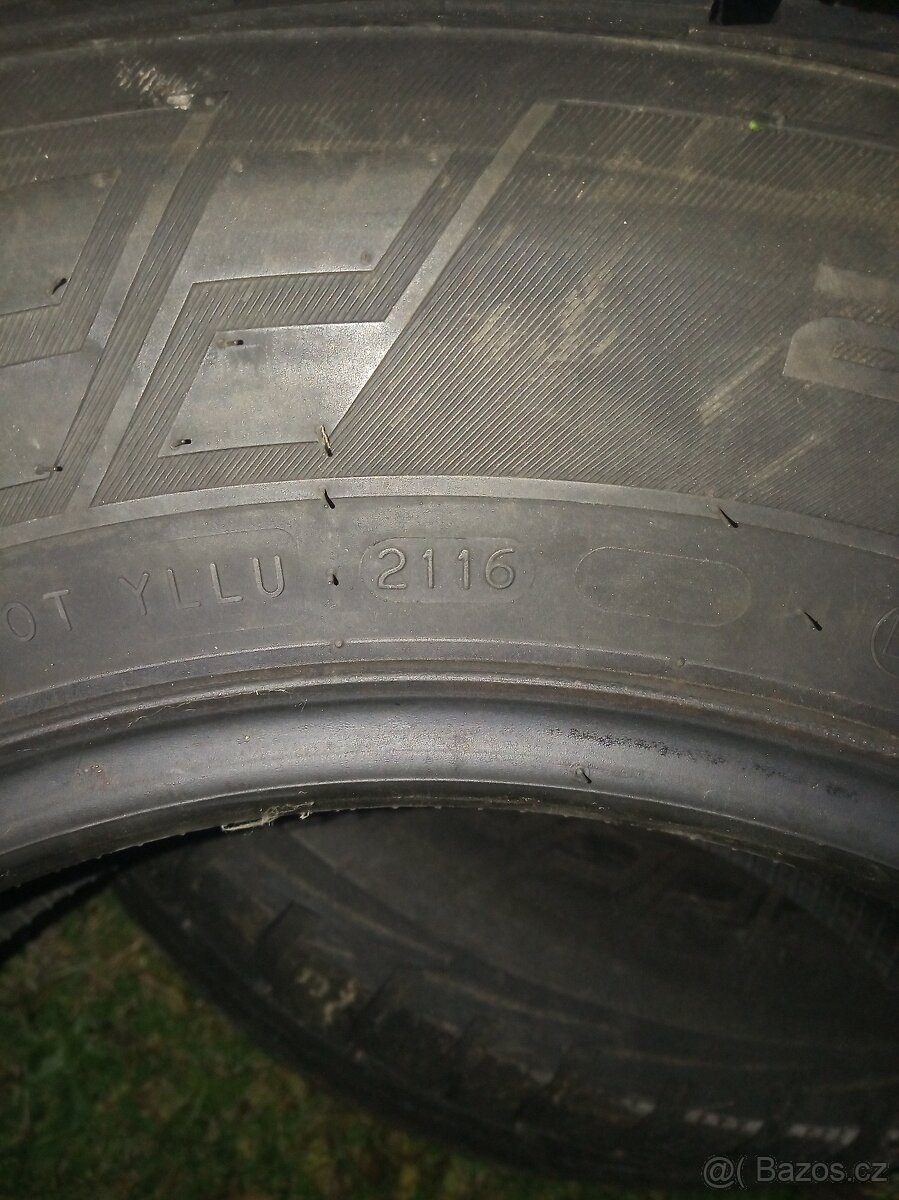 Zimní pneu 215/65/15C - 5