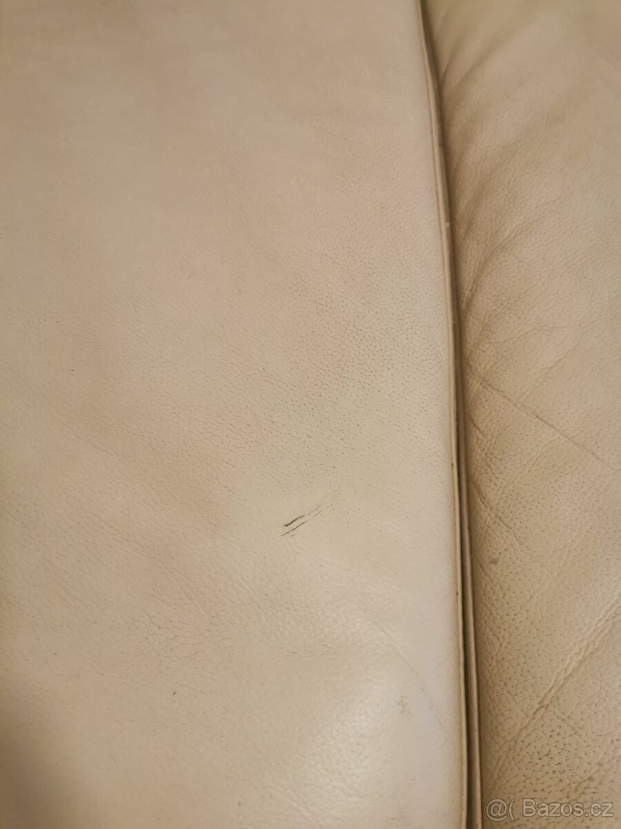 Kožený rozkládací gauč s úložným prostorem - 5