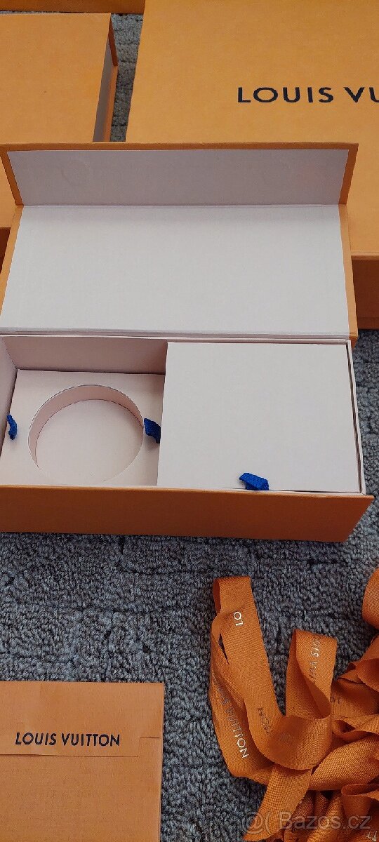 Krabice a stuhy Louis Vuitton - 5