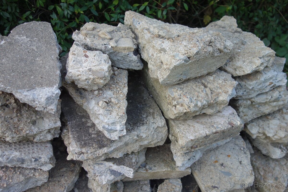 Kusy betonu do základů apod. - 5