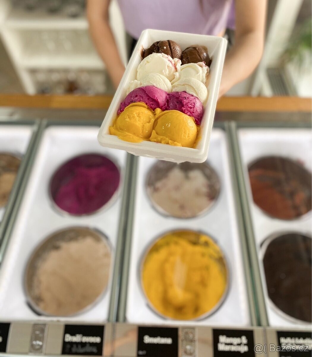 Vitrina na zmrzlinu IFI Panorama na 22 druhů zmrzlin - 5