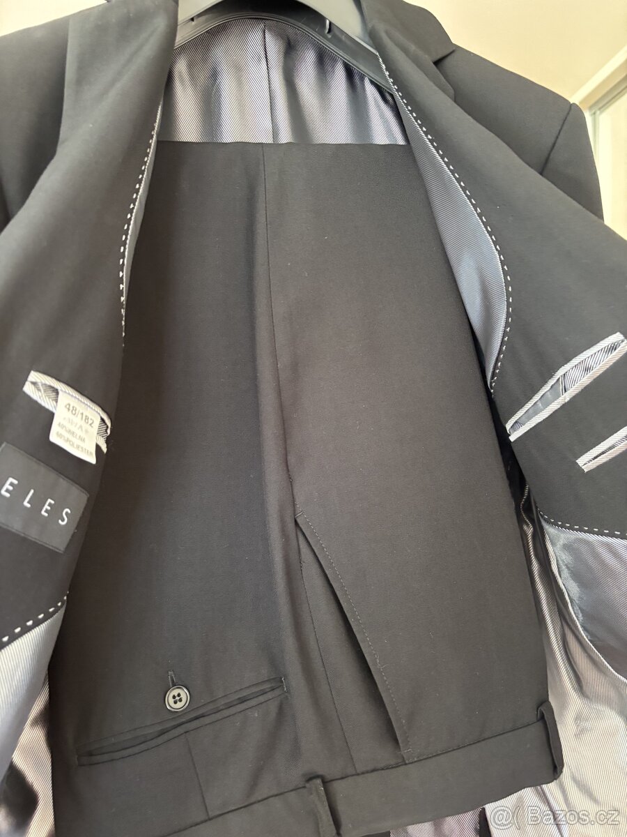Pánský oblek a 2 košile - 5